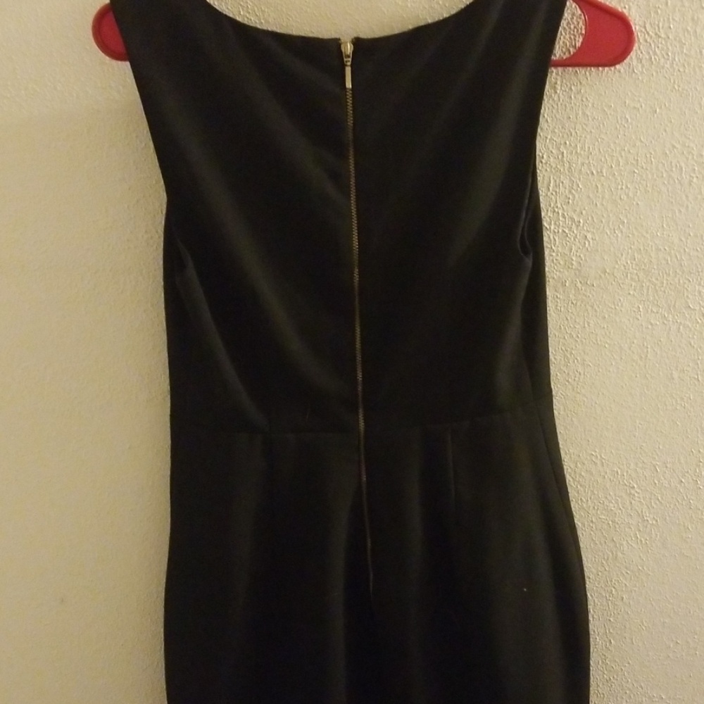 Dress - Picture 3 of 4